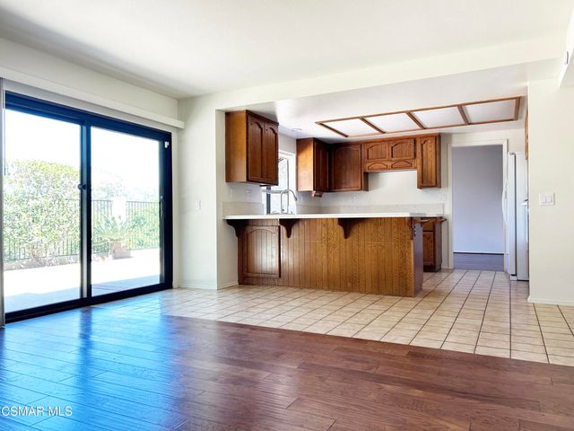 521 Melbourne Court, Newbury Park, CA 91320