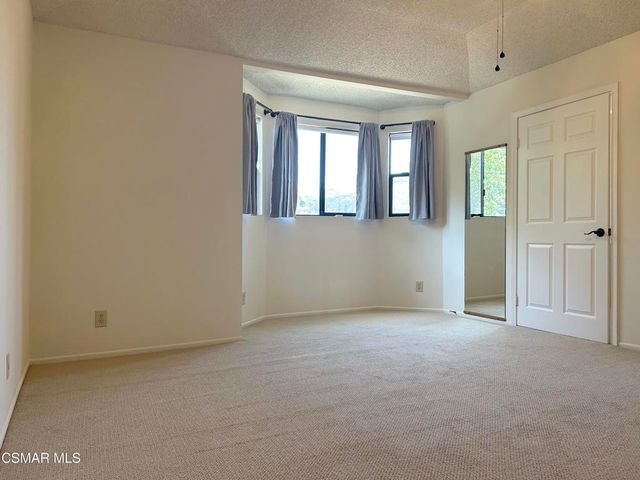 521 Melbourne Court, Newbury Park, CA 91320