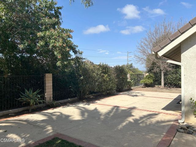 521 Melbourne Court, Newbury Park, CA 91320