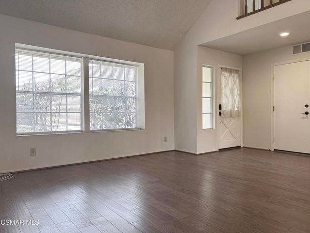 521 Melbourne Court, Newbury Park, CA 91320