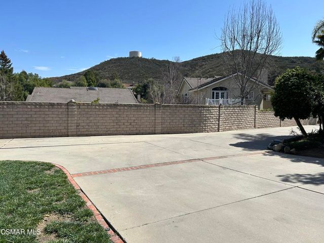 521 Melbourne Court, Newbury Park, CA 91320