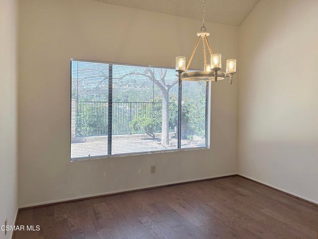 521 Melbourne Court, Newbury Park, CA 91320