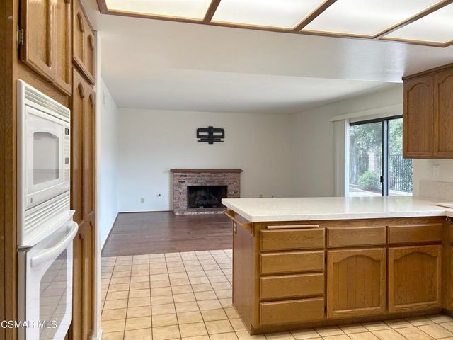 521 Melbourne Court, Newbury Park, CA 91320