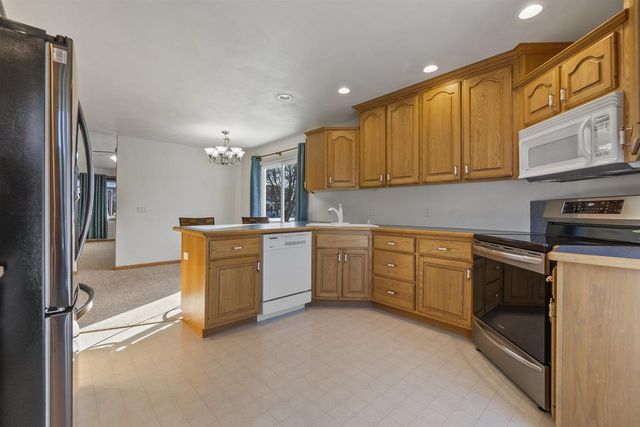 600 LUCO ROAD, Fond Du Lac, WI 54935