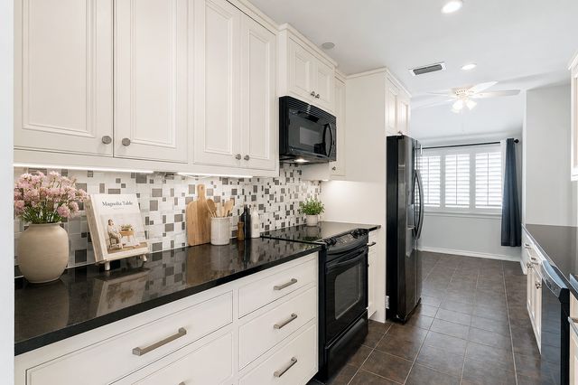 8610 Turtle Creek Boulevard 208, Dallas, TX 75225