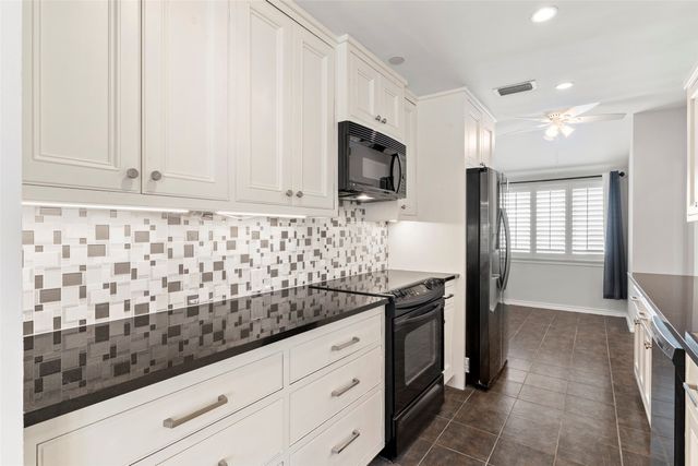 8610 Turtle Creek Boulevard 208, Dallas, TX 75225