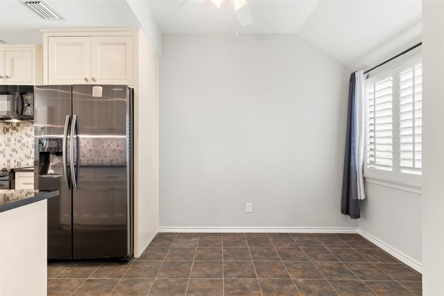 8610 Turtle Creek Boulevard 208, Dallas, TX 75225