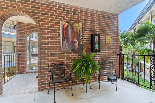 8610 Turtle Creek Boulevard 208, Dallas, TX 75225
