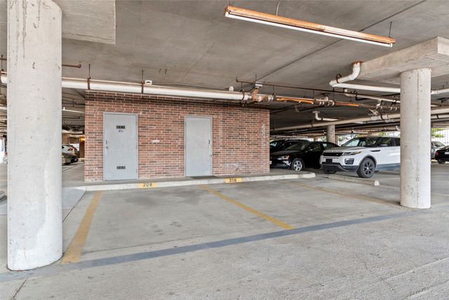 8610 Turtle Creek Boulevard 208, Dallas, TX 75225