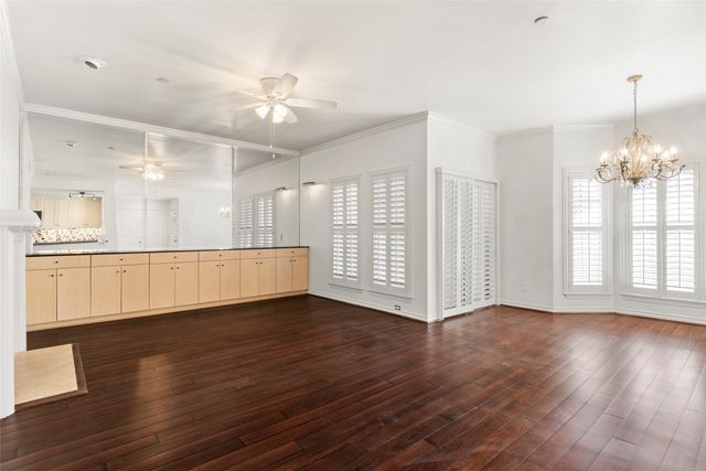 8610 Turtle Creek Boulevard 208, Dallas, TX 75225