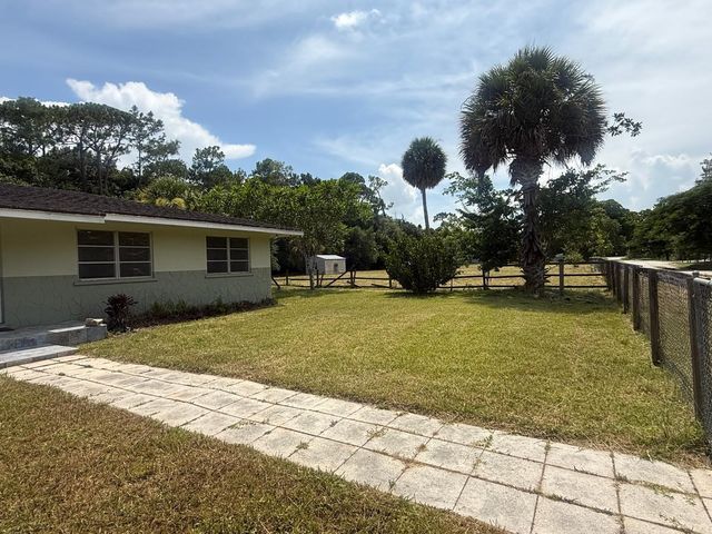 13886 N 22ND Road N, Loxahatchee, FL 33470