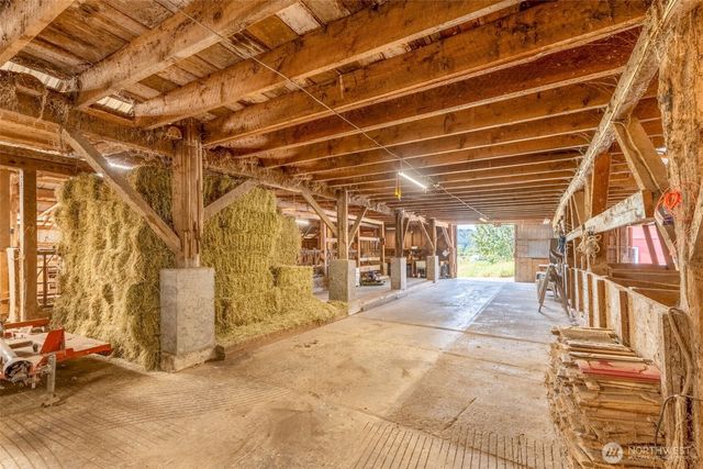 628 E Valley Road, Skamokawa, WA 98647
