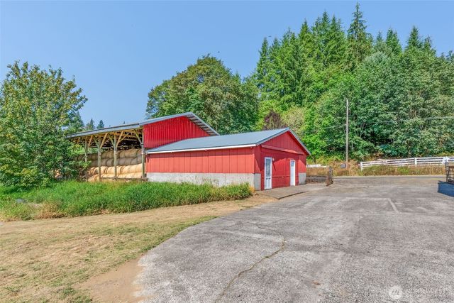 628 E Valley Road, Skamokawa, WA 98647
