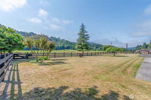 628 E Valley Road, Skamokawa, WA 98647