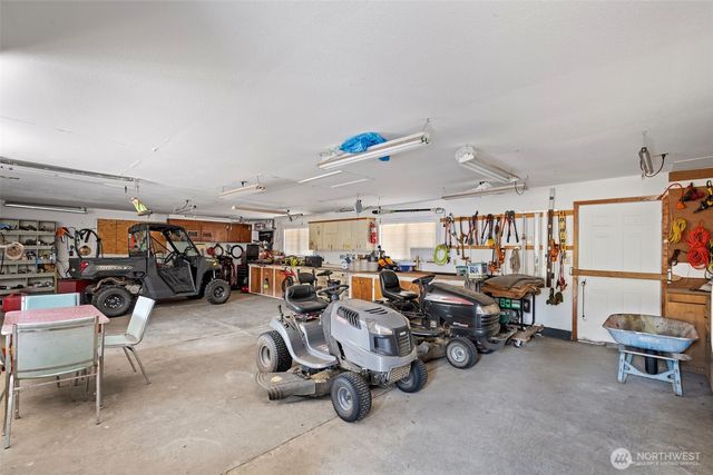 628 E Valley Road, Skamokawa, WA 98647