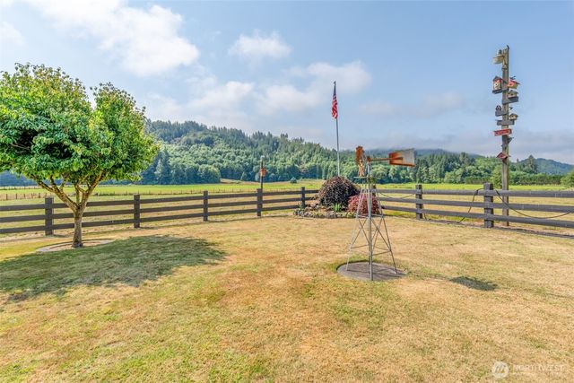 628 E Valley Road, Skamokawa, WA 98647