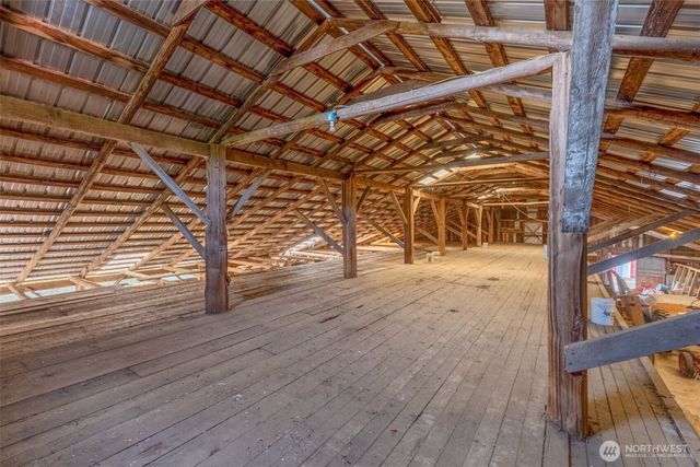 628 E Valley Road, Skamokawa, WA 98647