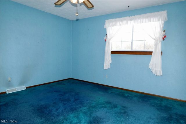 693 Idlewood Avenue, Sheffield Lake, OH 44054