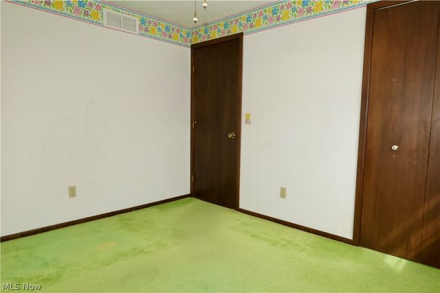 693 Idlewood Avenue, Sheffield Lake, OH 44054