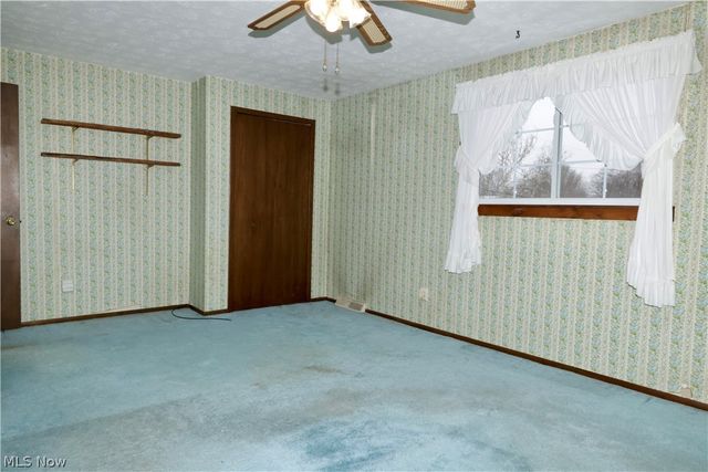 693 Idlewood Avenue, Sheffield Lake, OH 44054