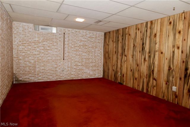 693 Idlewood Avenue, Sheffield Lake, OH 44054