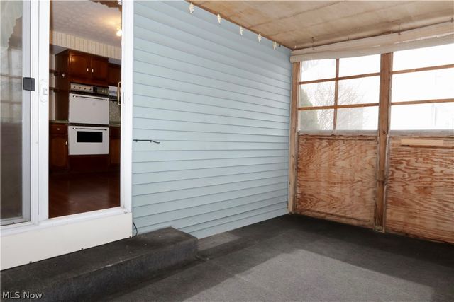 693 Idlewood Avenue, Sheffield Lake, OH 44054