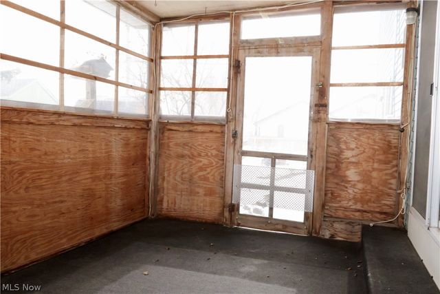 693 Idlewood Avenue, Sheffield Lake, OH 44054