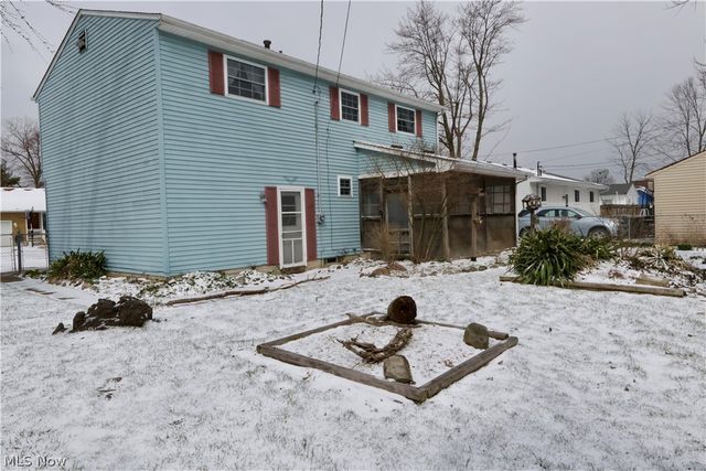 693 Idlewood Avenue, Sheffield Lake, OH 44054