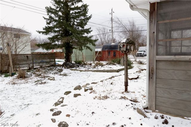 693 Idlewood Avenue, Sheffield Lake, OH 44054