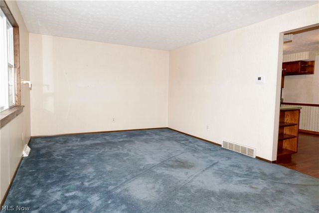 693 Idlewood Avenue, Sheffield Lake, OH 44054