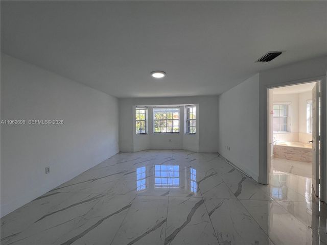 109 Gables Blvd, Weston, FL 33326