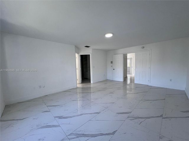 109 Gables Blvd, Weston, FL 33326