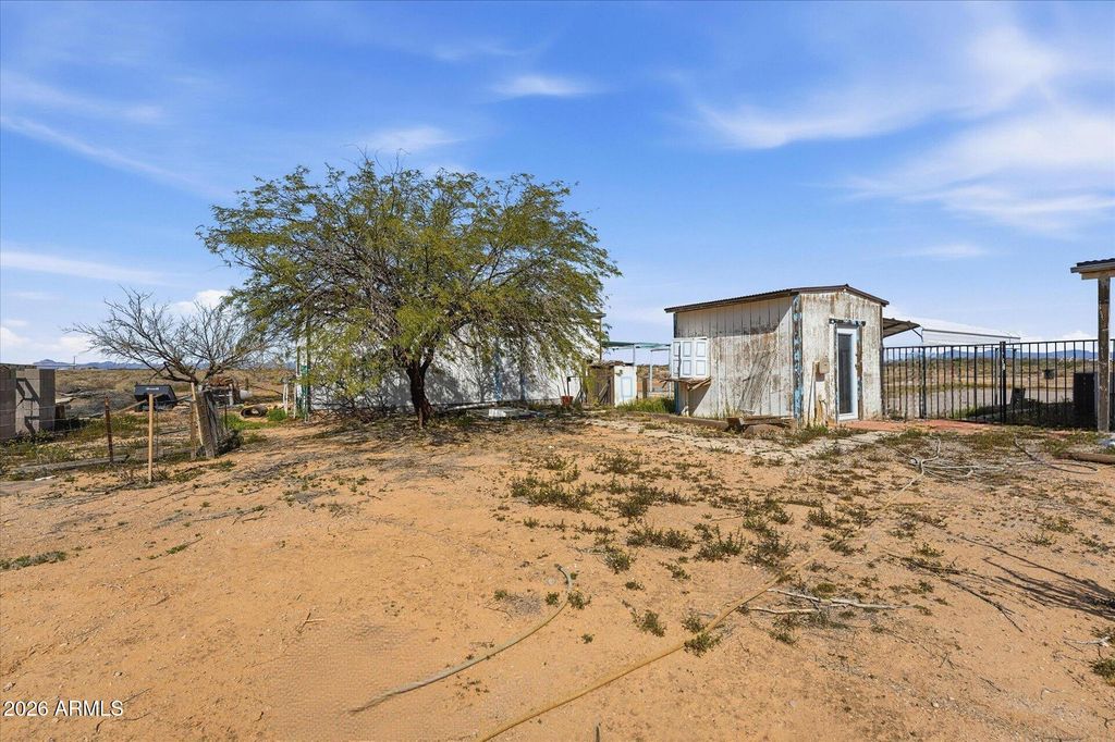 Image 26 of property listing at 2120 S 382ND Avenue, Tonopah, AZ 85354