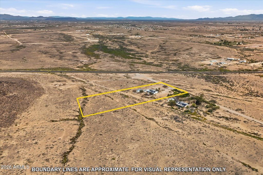 Image 33 of property listing at 2120 S 382ND Avenue, Tonopah, AZ 85354