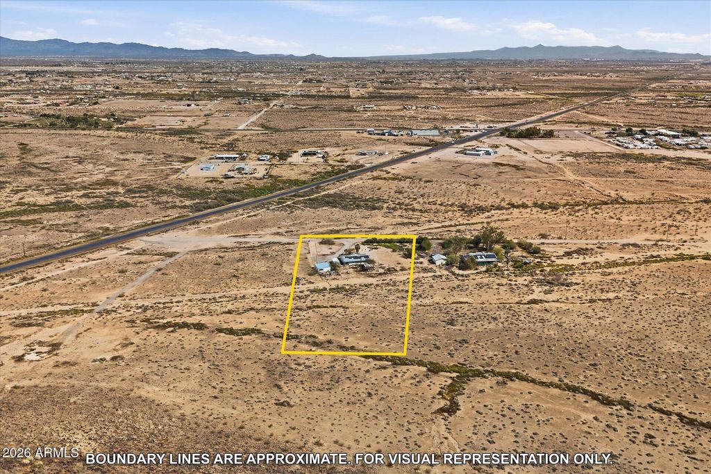 Image 34 of property listing at 2120 S 382ND Avenue, Tonopah, AZ 85354