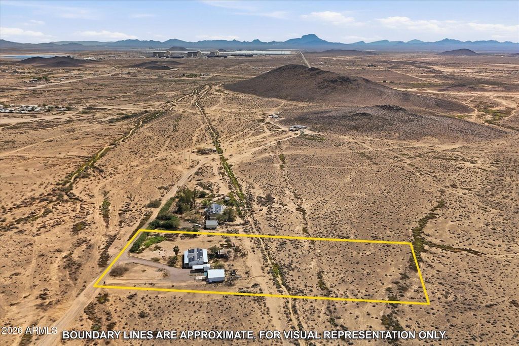 Image 36 of property listing at 2120 S 382ND Avenue, Tonopah, AZ 85354