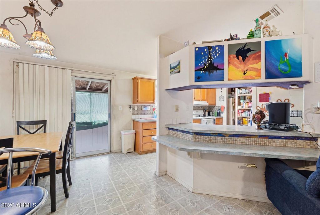Image 8 of property listing at 2120 S 382ND Avenue, Tonopah, AZ 85354
