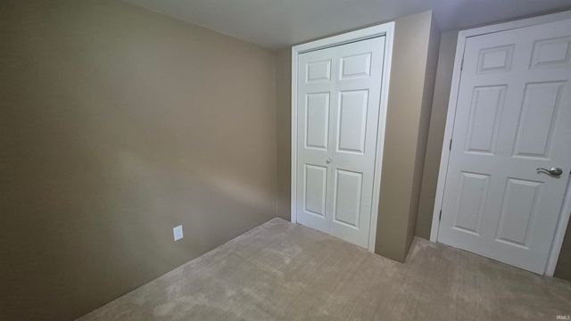 625 N Broadway, Albany, IN 47320