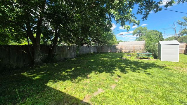 625 N Broadway, Albany, IN 47320