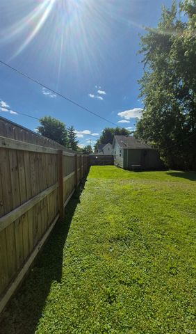 625 N Broadway, Albany, IN 47320