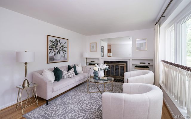 32312 Arlington Drive, Beverly Hills Village, MI 48025
