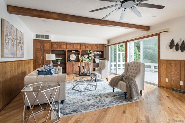 32312 Arlington Drive, Beverly Hills Village, MI 48025