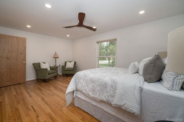 32312 Arlington Drive, Beverly Hills Village, MI 48025