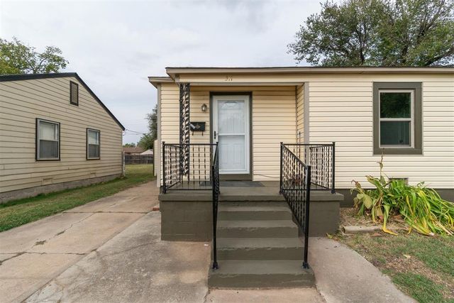 311 E Grumman Drive, Midwest City, OK 73110