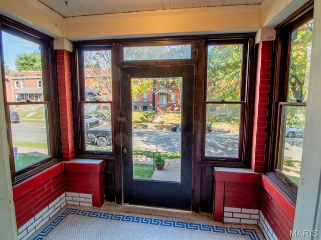 4152 Hartford Street, St Louis, MO 63116