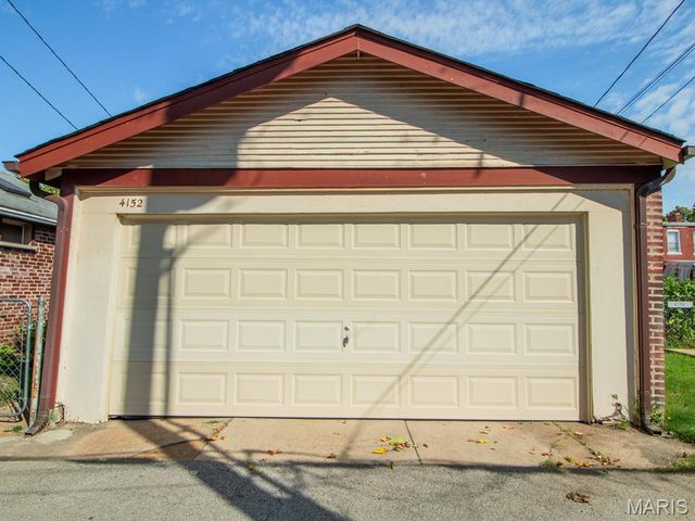 4152 Hartford Street, St Louis, MO 63116
