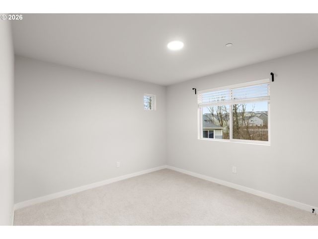 17335 Nw LOOMIS Ln, Portland, OR 97229