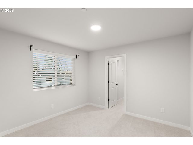 17335 Nw LOOMIS Ln, Portland, OR 97229