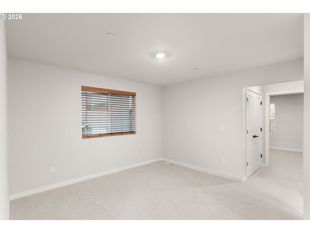 17335 Nw LOOMIS Ln, Portland, OR 97229