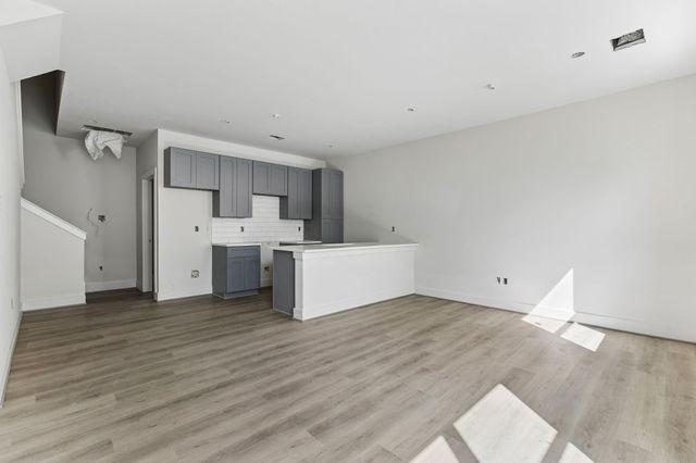 2037 Oak Forest Drive A-B, Houston, TX 77018